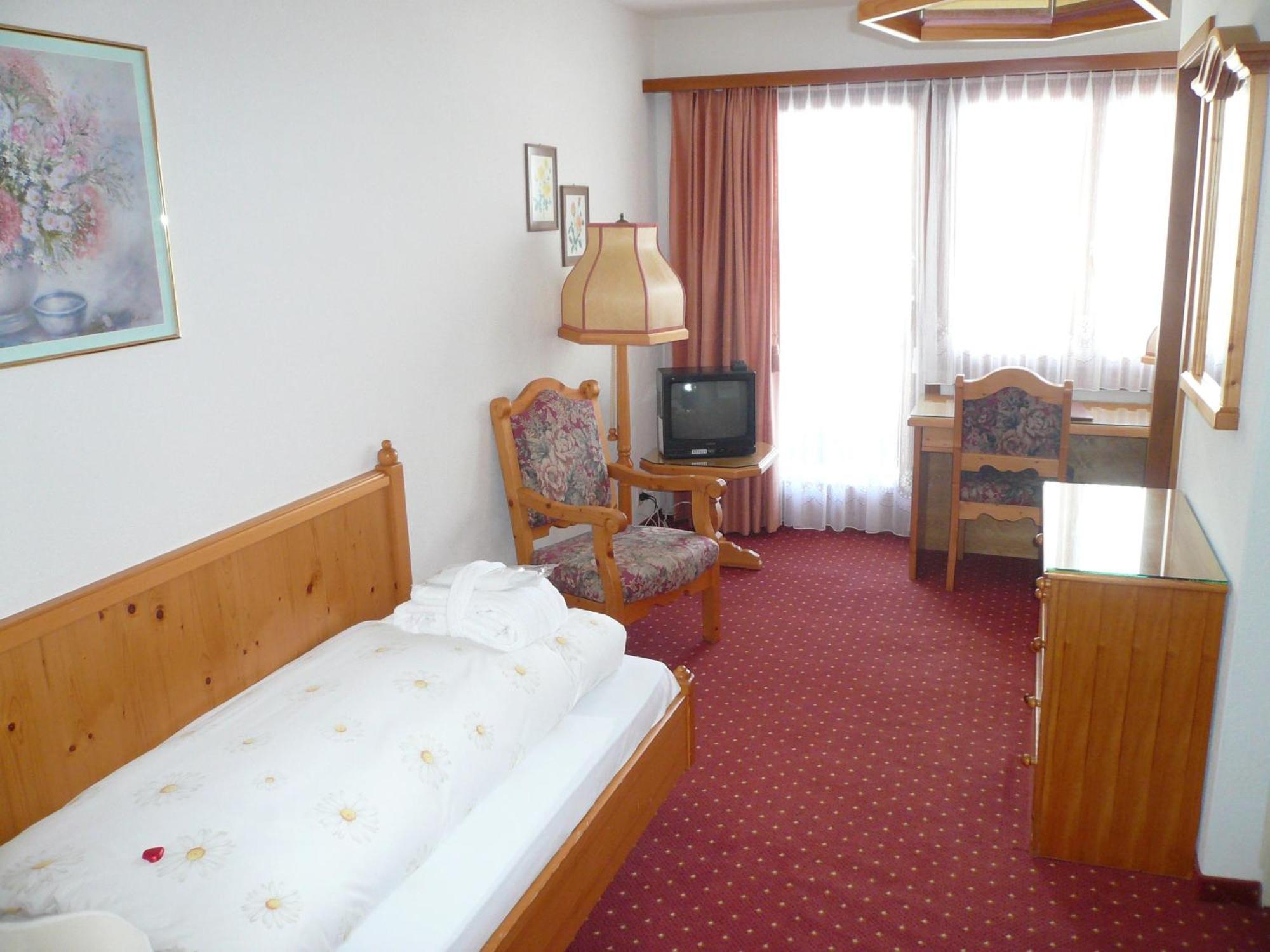 Hotel Cresta Flims Cameră foto